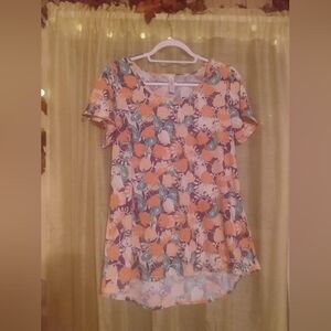 LuLaRoe Size M Classic Tee Floral